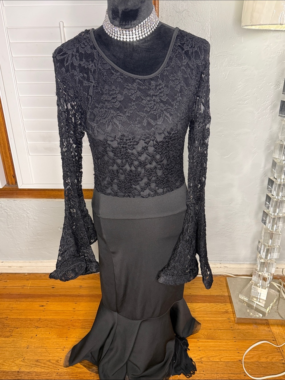 Black Lace Long-Sleeve Mermaid Dress - Elegant Evening Wear